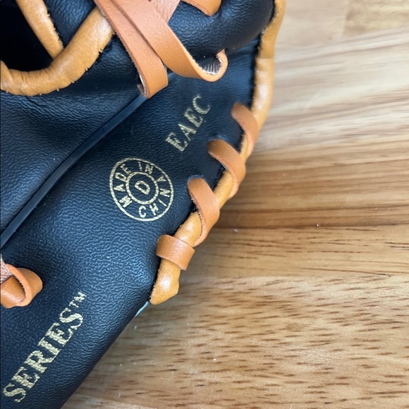 Rawlings Black and Brown Baseball Glove - Picture 14 of 15